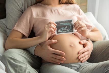 Trudnica, ultrazvuk, budući roditelji, par