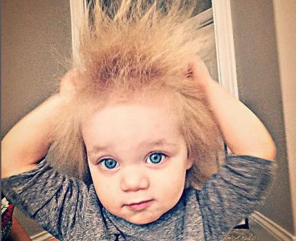 Kako danas izgleda beba sa podignutom kosom.jpg
