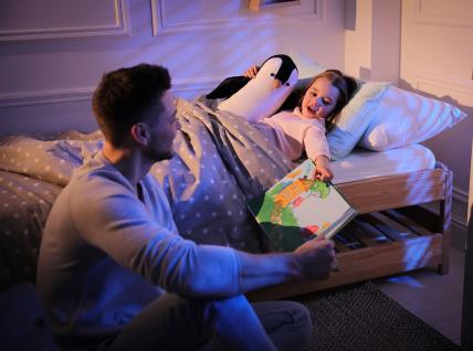 Tate bolje od mama čitaju priče za laku noć.