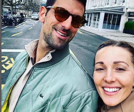 Novak Đoković krstio decu na Ostrogu.jpg