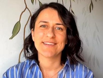 Mama prvo i drugo dete dojila zajedno u tandemu.