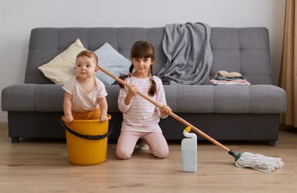Koje kućne poslove mogu da rade deca u vrtiću.