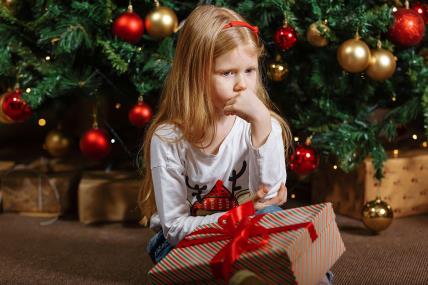 Kada dete shvati da poklone ne donosi Deda Mraz.