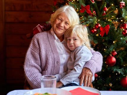 Da li treba da ostavite dete kod bake za Novu godinu.