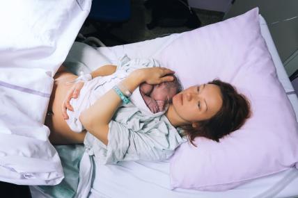 Šta se dešava sa ženom 24 sata posle porođaja.
