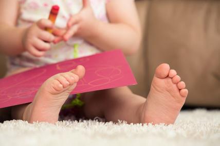 6 znakova da se stopala vašeg deteta dobro razvijaju.