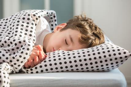 U koliko sati dete prema uzrastu ide na spavanje.