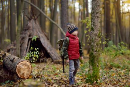 Dečak izabrao šumu umesto mobilnog