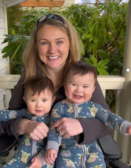 Mama koje je paralizovana rodila blizance