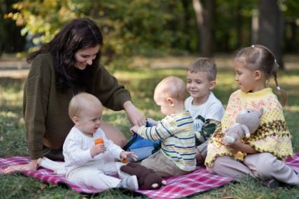 mame sa više decu su pod manje stresa