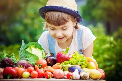 Koliko voća, povrća i vode dnevno treba deci