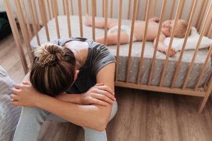 simptomi i uzroci postporođajne psihoze.jpg