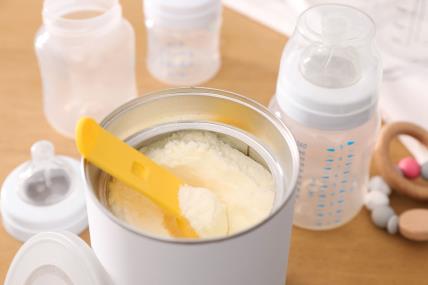 Kako se pravilno priprema adaptirano mleko