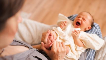 Kako prepoznati zašto beba plače.jpg