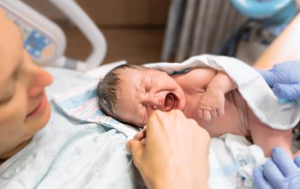 3 mita o porođaju u privatnim porodilištima.jpg