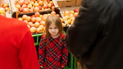 Majka hoće ćerku da da na usvajanje jer je teška za vaspitavanje