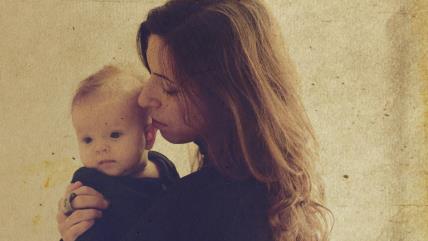 Žena pronašla bebu na stepenicama