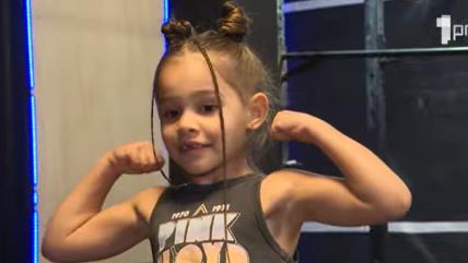 Devojčica iz Novog Sada sa 5 godina ide u teretanu