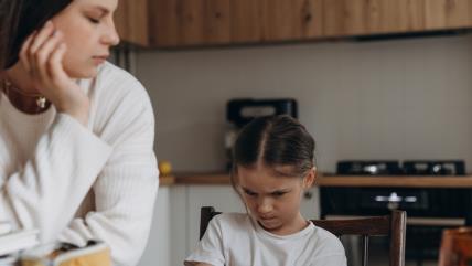 5 grešaka roditelja zbog kojih su deca neposlušna