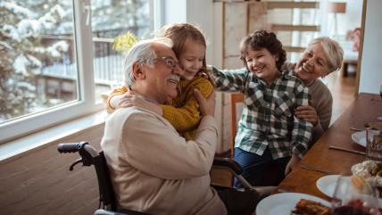 Baka i deka sa unucima