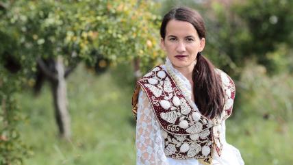 Žena u albanskoj nošnji