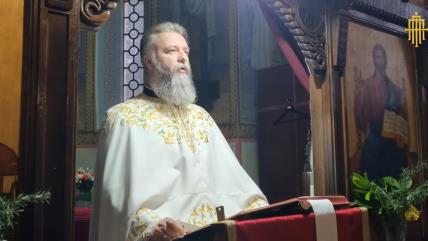 Otac Predrag Popović