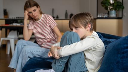 Majka i sin u svađi