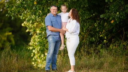 Roditelji sa ćerkom