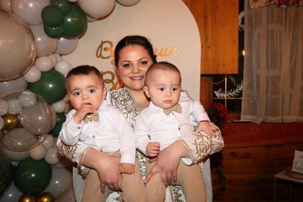 Jelena sa sinovima Vukašinom i Vukadinom