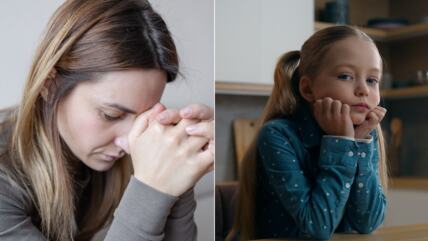 Zabrinuta žena, devojčica sedi za stolom