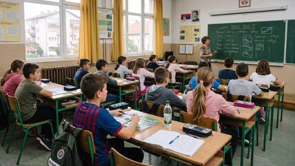 Đaci u učionici na školskom času