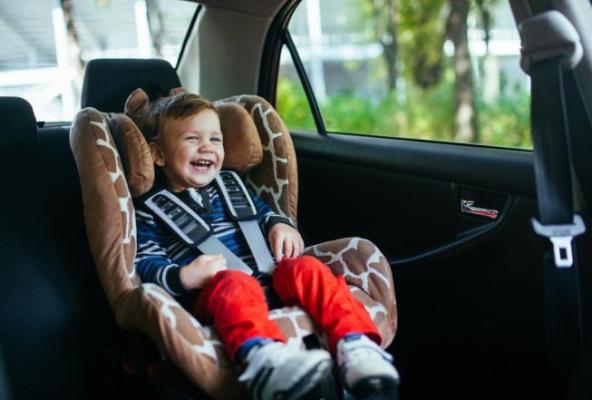 kako-da-dete-bude-bezbedno-u-auto-sedistu-najvece-greske-koje-ro