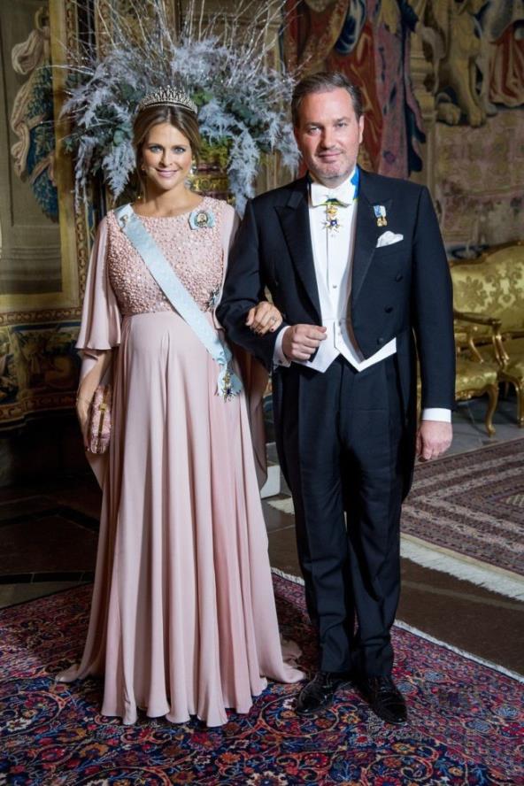 radosne-vesti-sa-kraljevskog-dvora-stigla-jos-jedna-princeza-fot