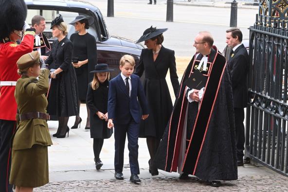 Princeza Šarlot, kraljevska porodica, sahrana Elizabete II