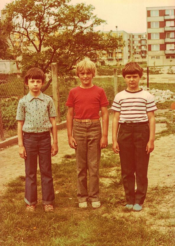 Kako su se deca oblačila u jugoslaviji_1745741615.jpg