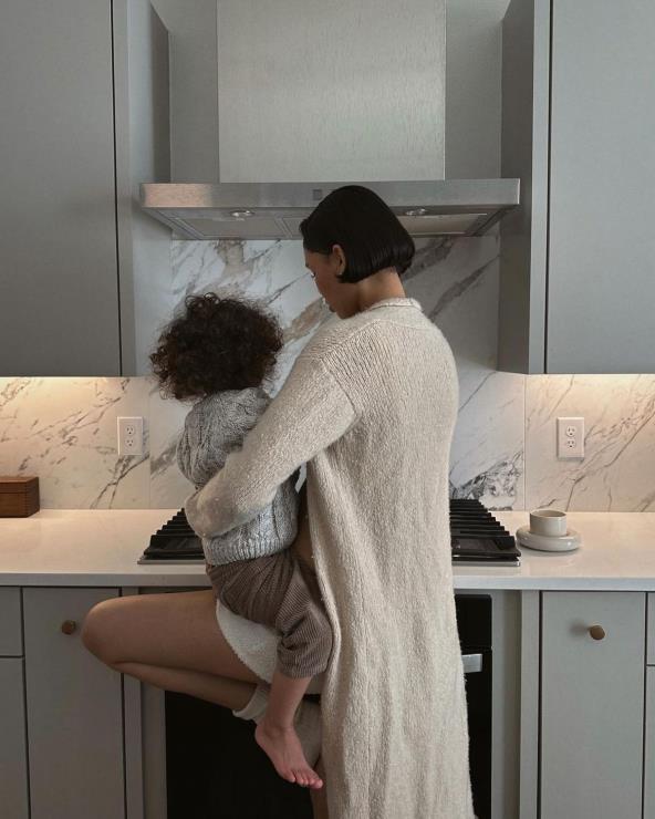 Viralna mama na TikToku koja peče i domaće pahuljice za doručak