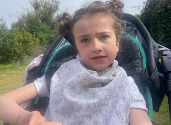 Devojčica prestala da govori hoda i raste 1.jpg