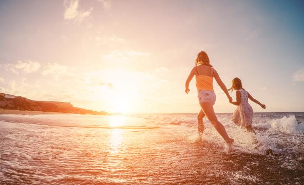 Mama odvela ćerku na plažu da bi snimila dobre fotografije
