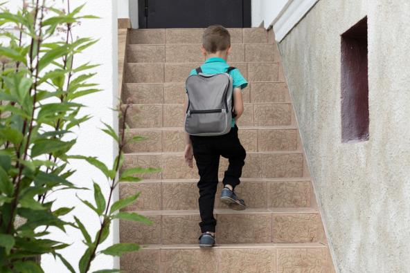 Dečak bežao od kuće jer ga je otac često tukao