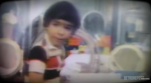 Dečak proveo život u plastičnom mehuru zbog bolesti