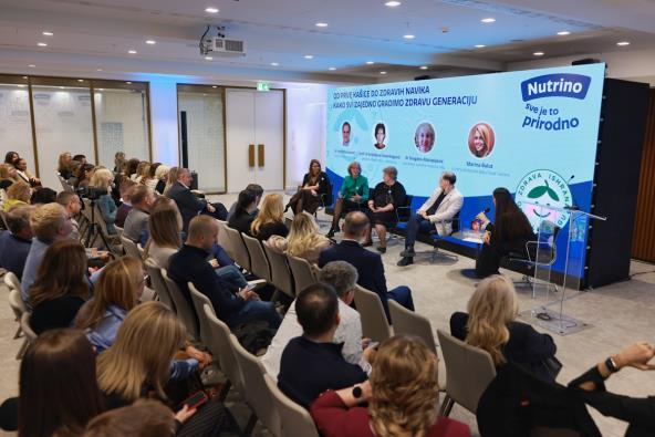 Nutrino_Zdrava ishrana od malih nogu_Panel Od prve kašice do zdravih navika kako svi zajedno gradimo zdravu generaciju.jpg