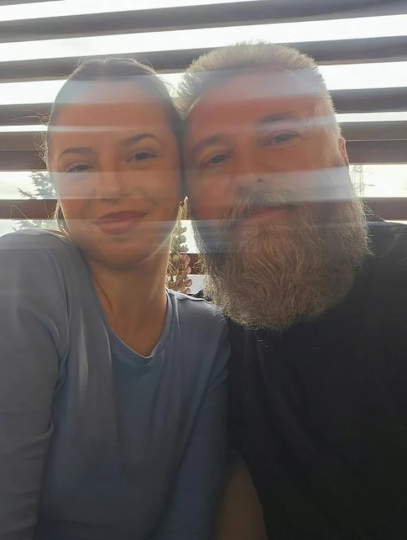 Otac Predrag Popović sa ćerkom