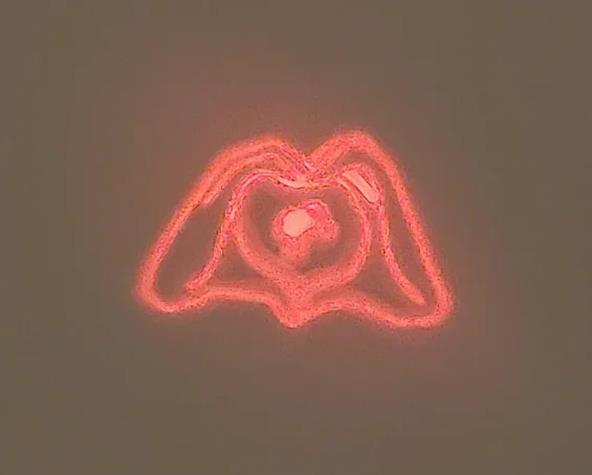 Igračka koja projektuje svetleću sliku