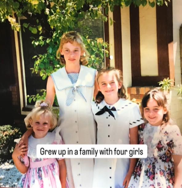 Četiri sestre kad su bile male