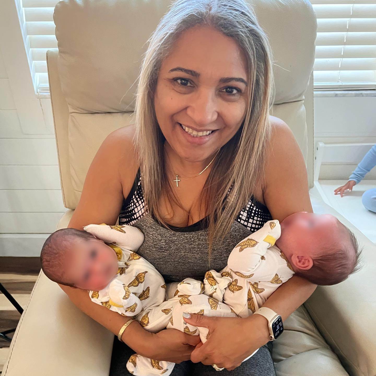 'Blizanci' a rođeni u razmaku od nedelju dana