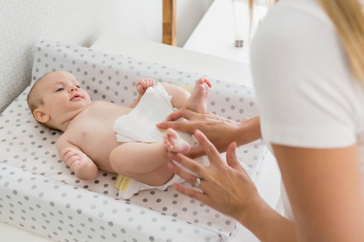 Sluzava stolica kod bebe | Yumama
