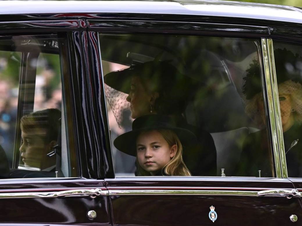 Princeza Šarlot, kraljevska porodica, sahrana Elizabete II