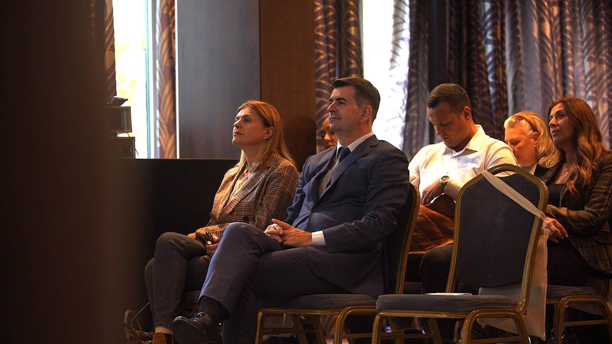 konf_l&s_foto_matija_popovic (7) copy.jpg