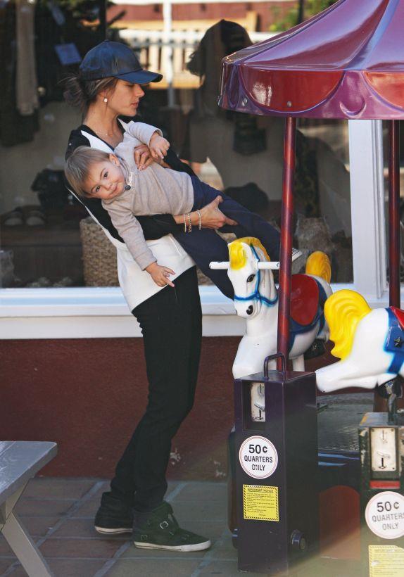 alesandra-ambrozio-viktorijin-andjeo-u-jutarnjoj-igri-sa-sincice