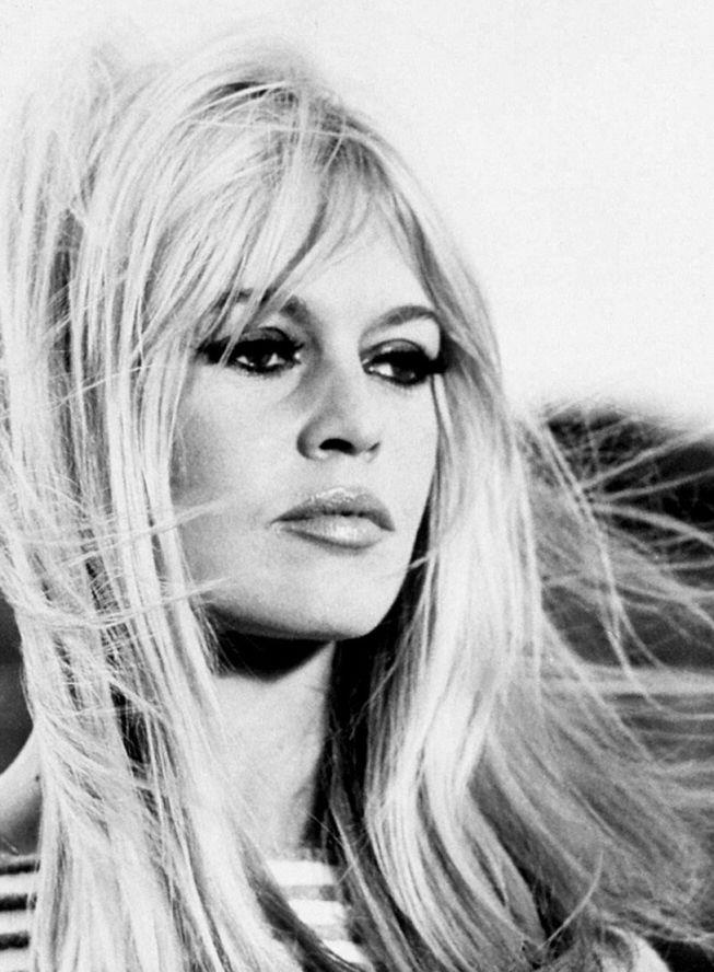 brizit-bardo-siske-ponovo-u-modi-foto